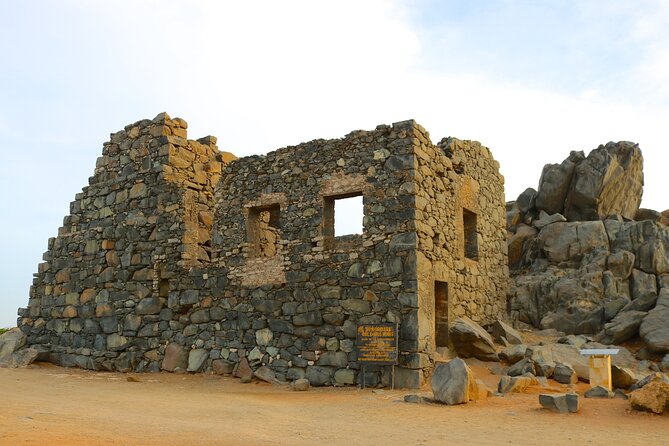 Colorful Beach Bus Sightseeing Tour of Aruba - California Lighthouse: The Island from Above