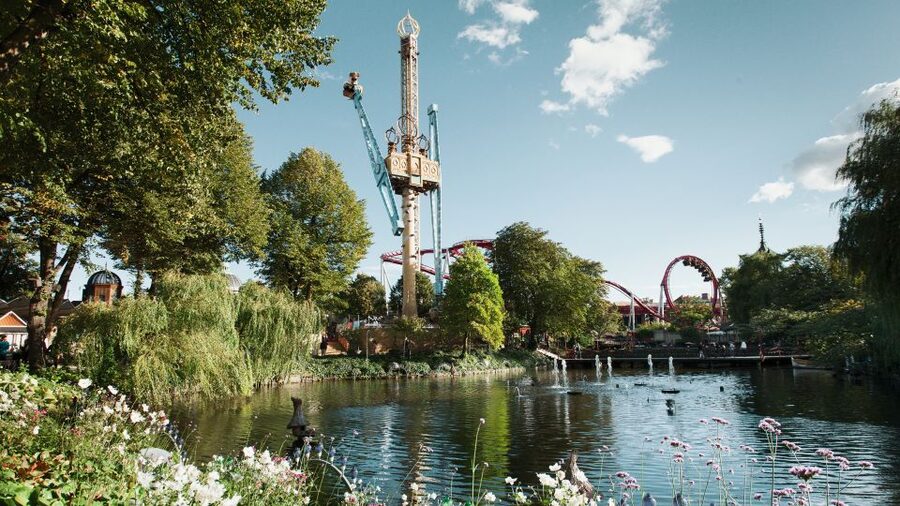 Copenhagen: City Card with 40+ Attractions & Hop-On/Off Bus - Quirky stops that break up a museum day