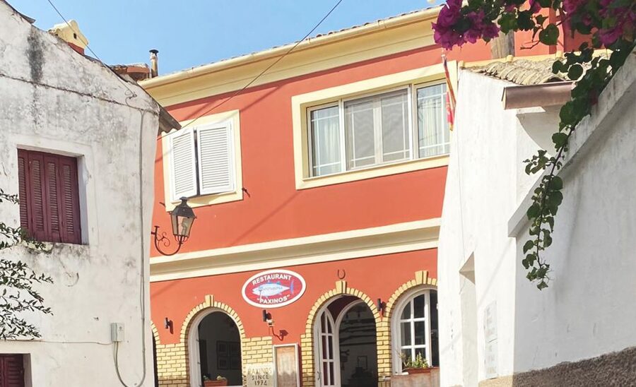 Corfu: Shore & Shared Tour – Achilleion, Mon Repos, Old Town - Four Corfu highlights in five and a half hours