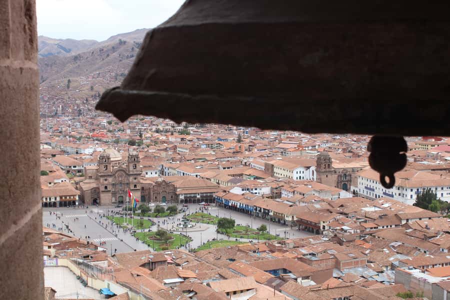 Cusco: Sightseeing Tour of the City on an Open-Top Bus - The ceremony, coca leaves, and the alpacas