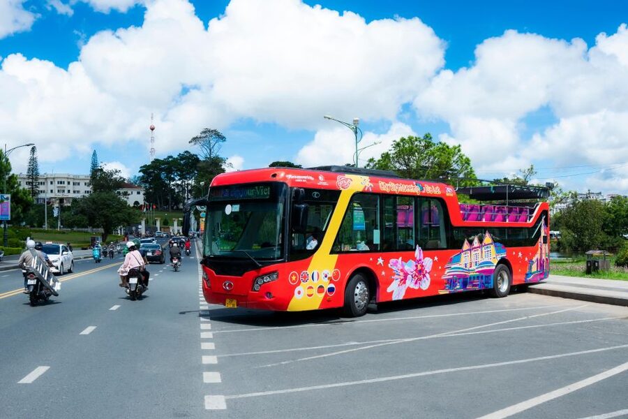 Da Lat: City Sightseeing Hop-On Hop-Off Bus Tour - Stop 7: Da Lat Flower Park