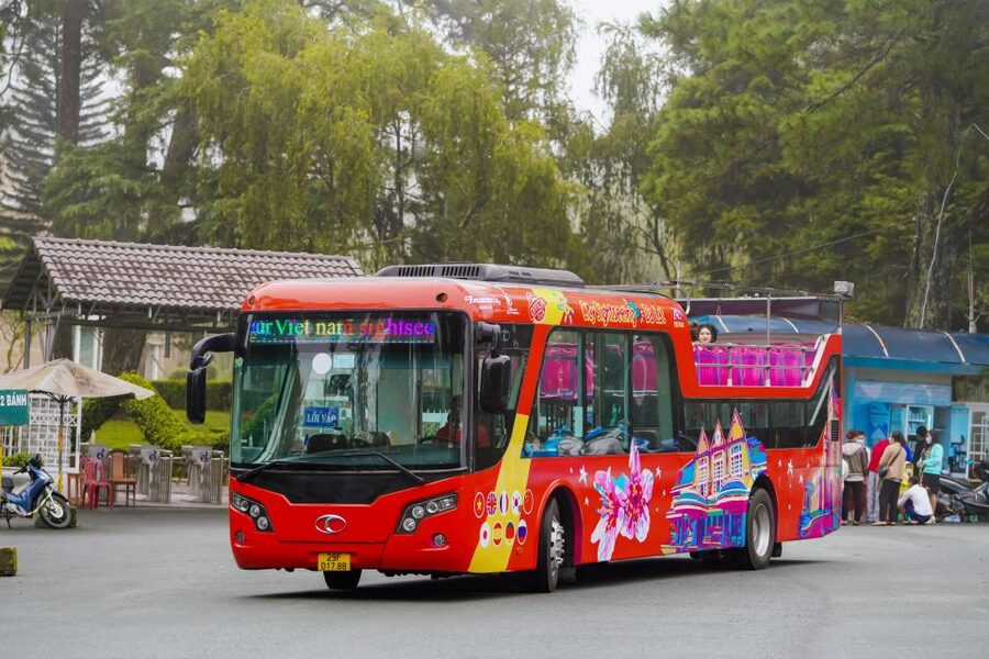 Da Lat: City Sightseeing Hop-On Hop-Off Bus Tour - Stop 1: Da Lat Night Market