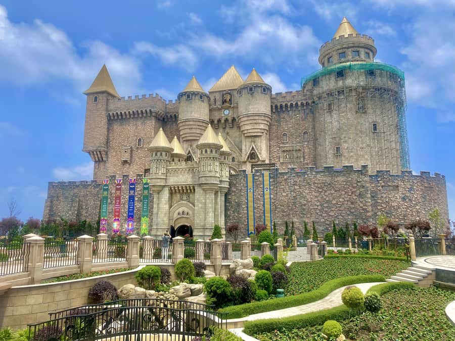 Danang: Golden Bridge by Private Car or Bus w hotel pickup - Should you book the Golden Bridge transfer?