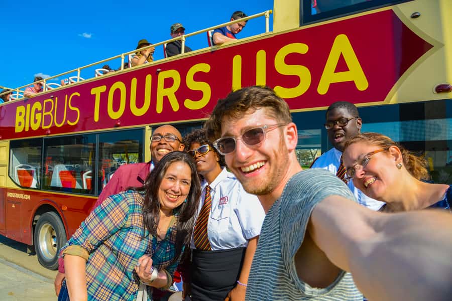 DC: Hop-on Hop-off, Arlington Walking Tour, and Night Tour - Using the bus for the National Mall