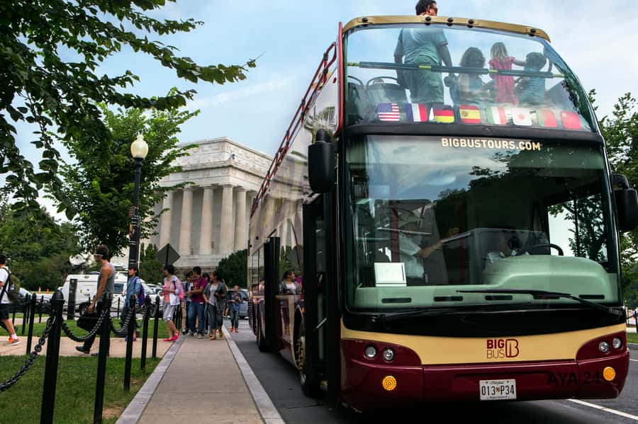 DC: Hop-On Hop-Off with 17 Stops plus Arlington Walking Tour - The National Mall stops: monuments without the parking headache