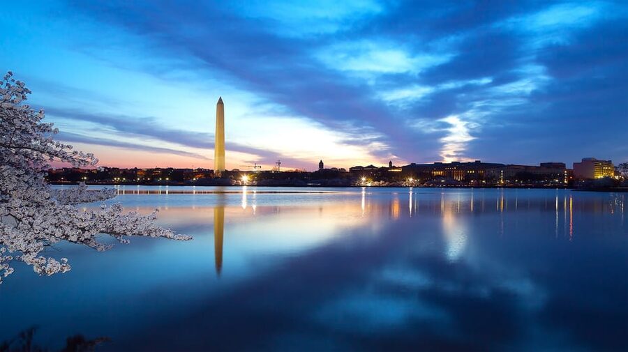 DC: Open-top Monuments and Memorials Sightseeing Night Tour - The National Mall and Washington Monument