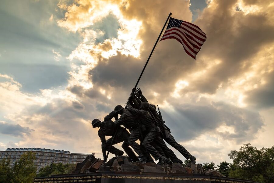 DC: Open-top Monuments and Memorials Sightseeing Night Tour - Arlington National Cemetery From the Bus