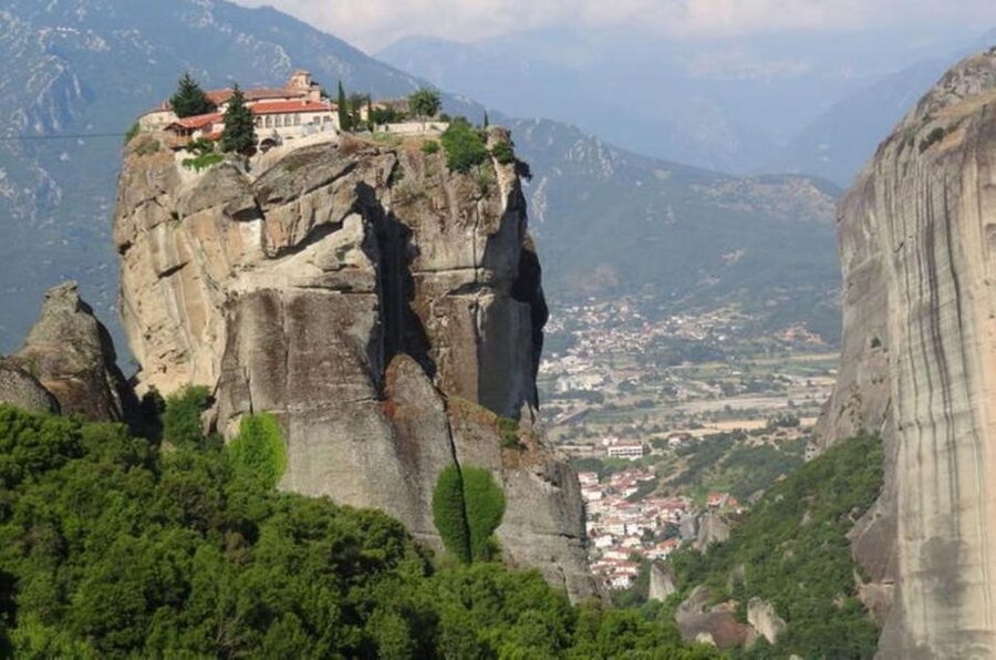 Delphi and Meteora: 2-Day Bus Tour from Athens - Practical preparation before you go