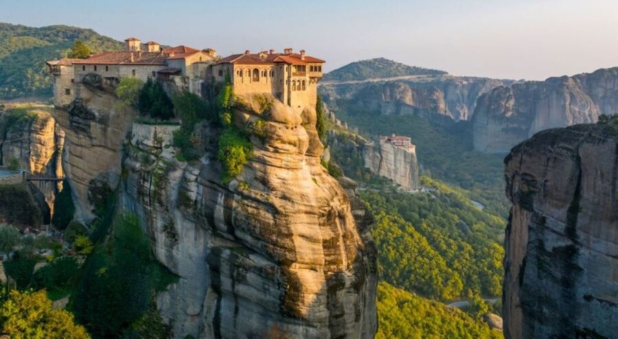 Delphi and Meteora: 2-Day Bus Tour from Athens - Why combine Delphi and Meteora?