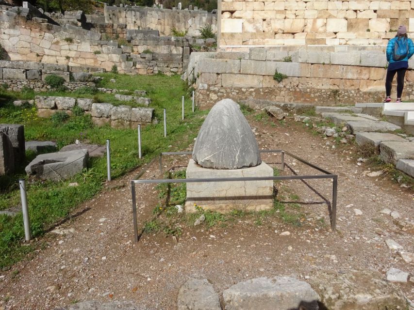 Delphi and Meteora: 2-Day Bus Tour from Athens - Thermopylae and the road north