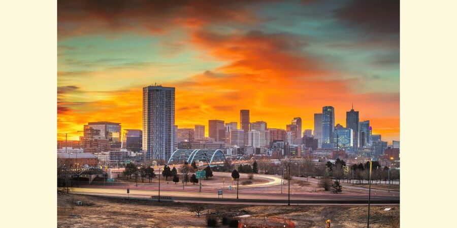 Denver: City Highlights, Views, and Secret Spots Bus Tour - Mountain views and Denver’s changing weather