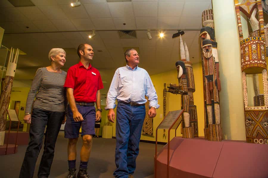 Discover the City of Darwin: Half-Day City Coach Tour - What the coach and guide add