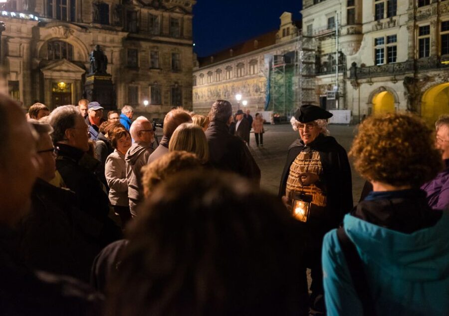 Dresden: 1-Day Hop-On-Hop-Off Bus Tour - How the audio guide and upper deck work