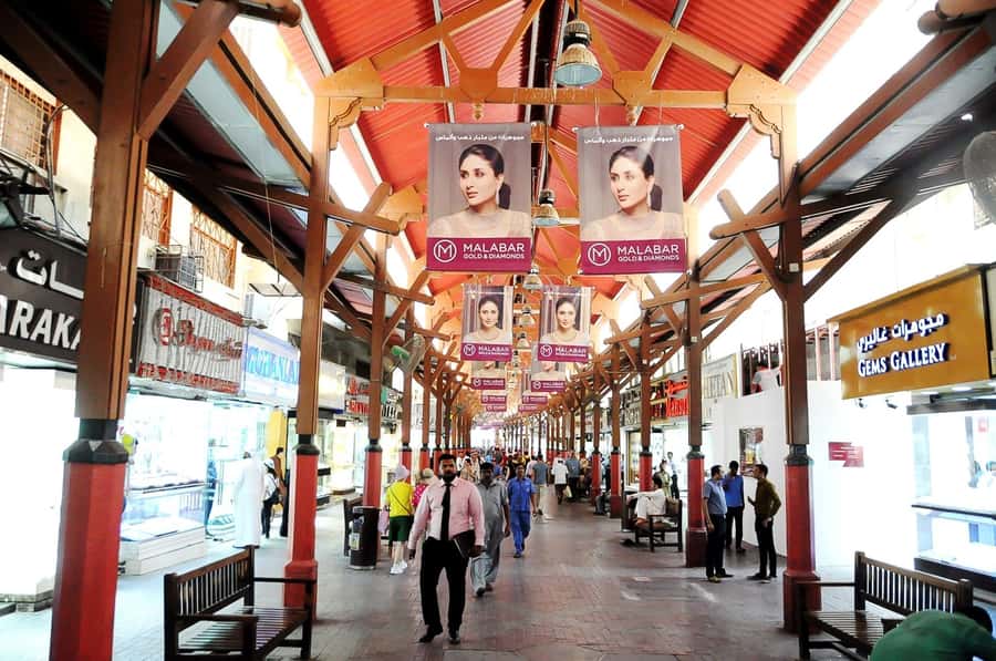 Dubai Heritage & Burj Khalifa Experience - Gold Souk: browsing rather than a guided lesson