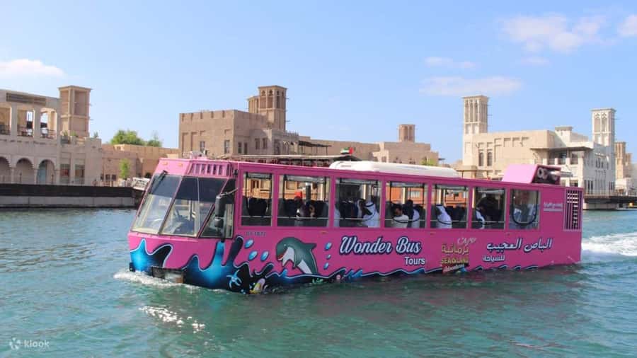 Dubai: Old town tour with Wonder Bus, souks, Creek and Guide - Starting at Al Shindagha near Al Ghubaiba Metro Station