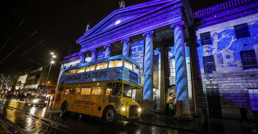 Dublin: Christmas Lights Festive Bus Tour with Afternoon Tea - Tea, Coffee, and a Proper Christmas Menu