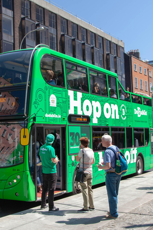 Dublin: Hop-on Hop-off Tour with Live German Commentary - Why this bus works well on a first Dublin day