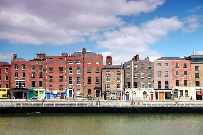 Dublin Public Transport and Hop-On Hop-Off Sightseeing Bus Tour - Taking the full sightseeing loop first