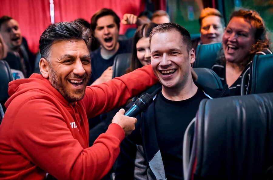 Düsseldorf: 1.5-Hour Comedy Bus Tour - Key points before you book