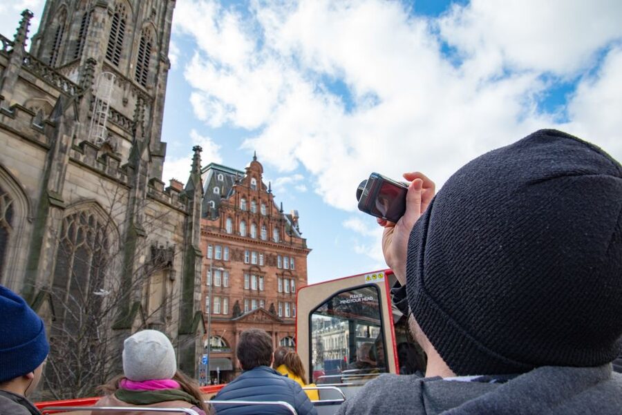 Edinburgh: Hop-On Hop-Off Bus Pass with 3 City Tours - How to use one day without rushing yourself silly