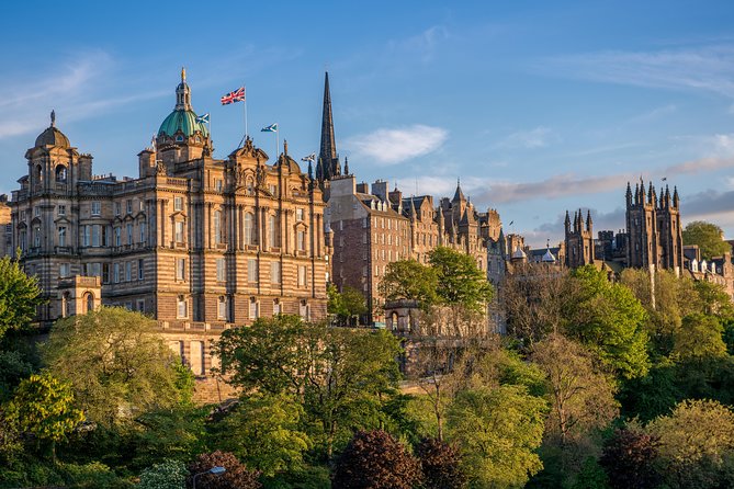 Edinburgh Rail Trip from London with Castle entry and Hop-on Hop-off bus - Old Town, the Royal Mile, and St Giles’ Cathedral