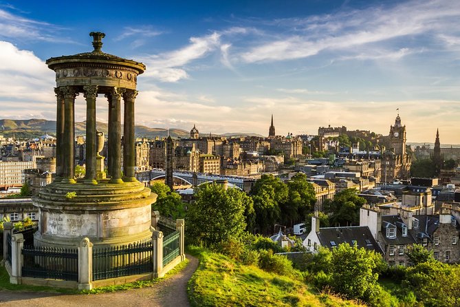 Edinburgh Rail Trip from London with Castle entry and Hop-on Hop-off bus - The 7:02 am train from London King’s Cross