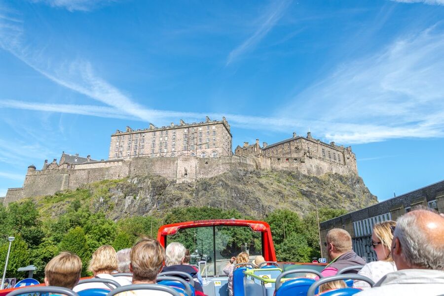 Edinburgh: Royal Attractions with Hop-On Hop-Off Bus Tours - Start at Waterloo Place and sort out your times