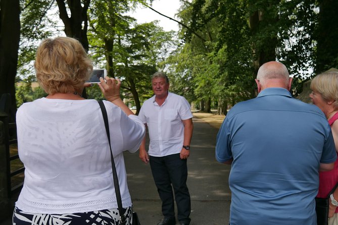 Emmerdale Classic Locations Bus Tour from Leeds - Leaving Leeds at 12:30 pm