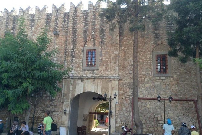 "Ephesus Tours" Port Kusadasi lunch guide bus shopping Caravanserai artemis - What the guides add to the day