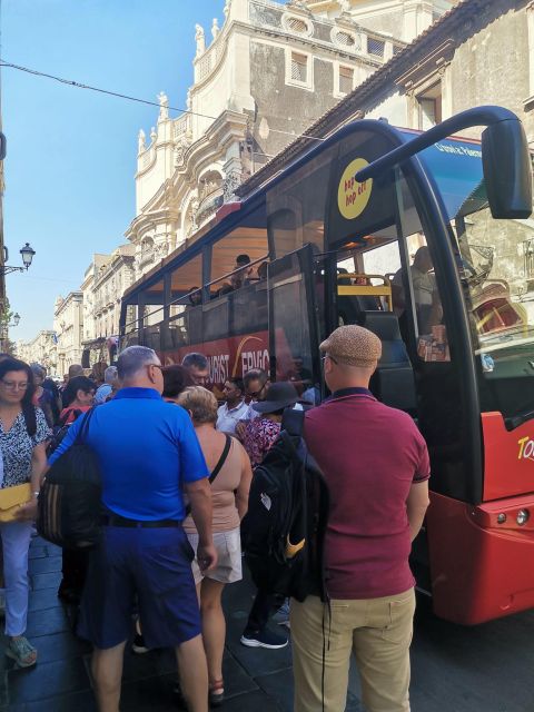 Etna by Panoramic Bus, Audioguide 9 languages, from Catania - The 1983 eruption stop near Etna Sud