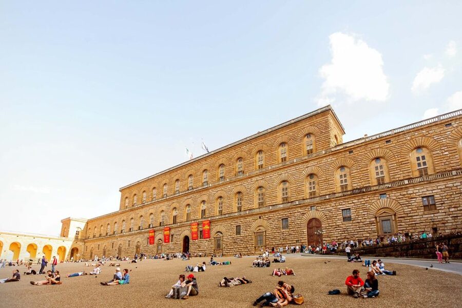 Florence: Hop-on Hop-off Bus Tour: 24, 48 or 72-Hour Ticket - Views, commentary, and the upper deck