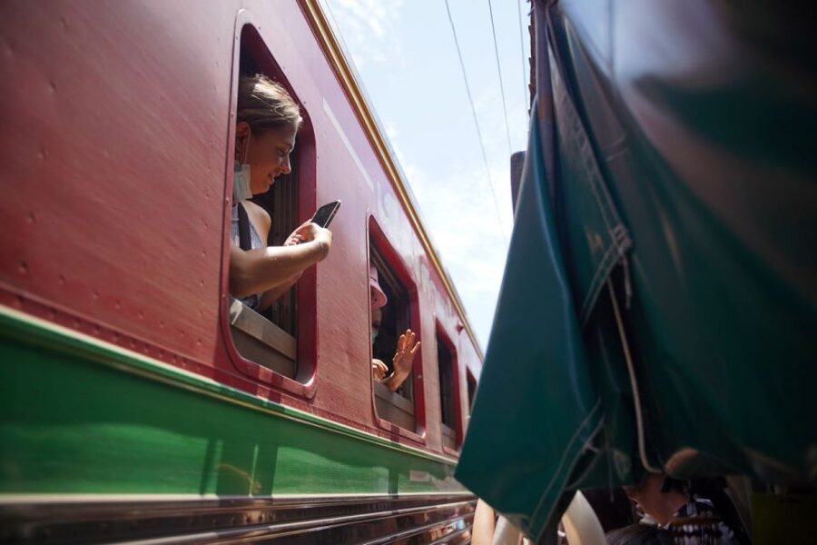 From Bangkok : Meklong Railway Market By Bus - FAQ