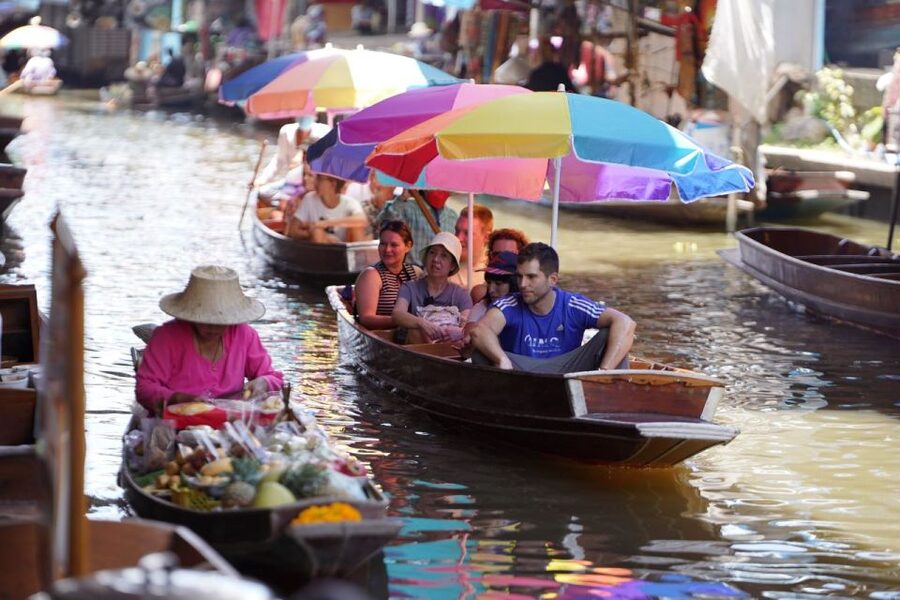 From Bangkok : Meklong Railway Market By Bus - What the seven-hour day feels like