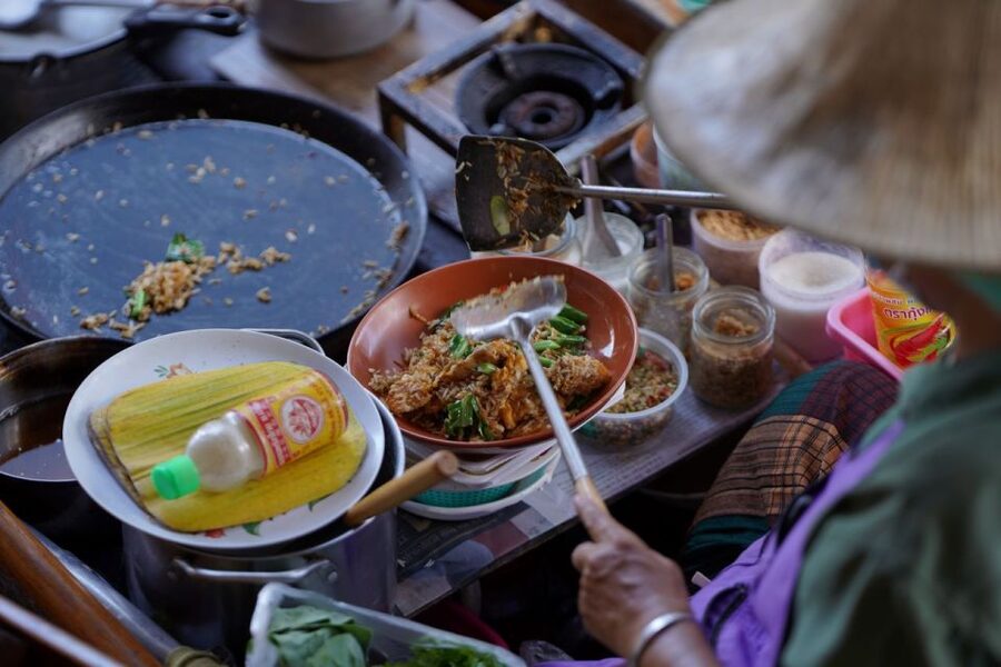 From Bangkok : Meklong Railway Market By Bus - Food, shopping, and respectful bargaining
