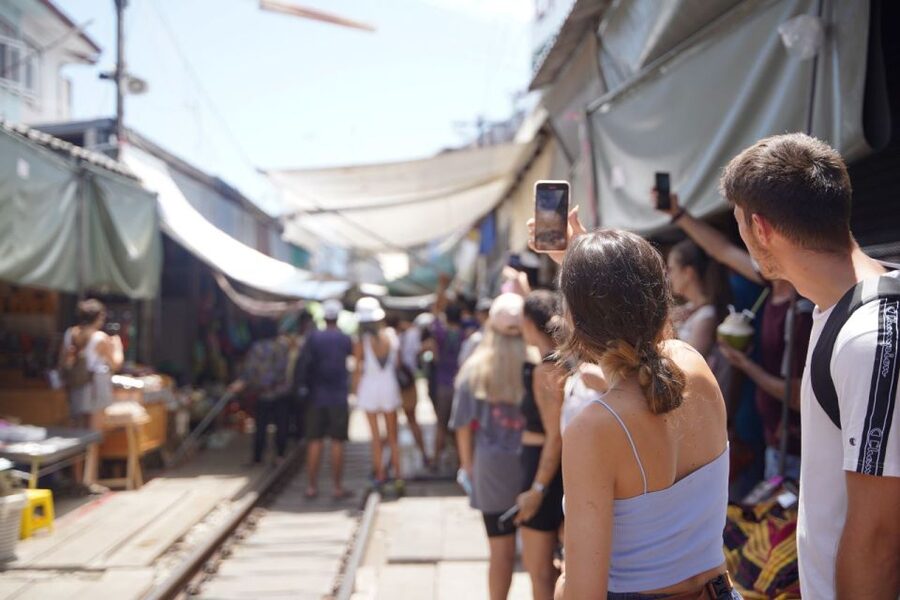 From Bangkok : Meklong Railway Market By Bus - Practical advice before you go