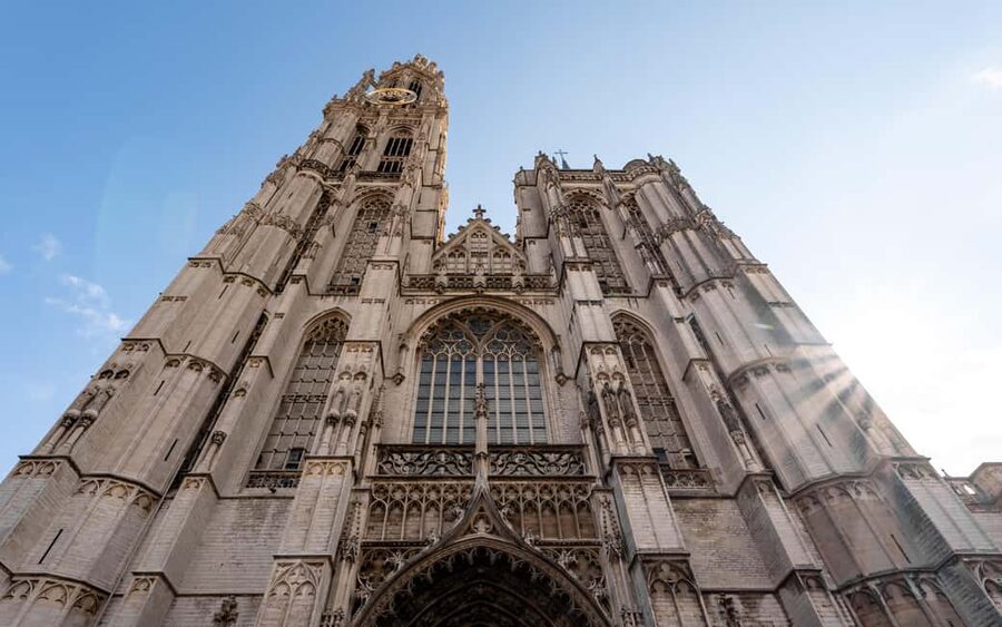 From Brussels: Day Trip to Antwerp and Atomium by Bus - Why the transport is worth the $50 price