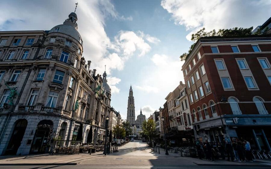 From Brussels: Day Trip to Antwerp and Atomium by Bus - The Atomium stop is short but worthwhile