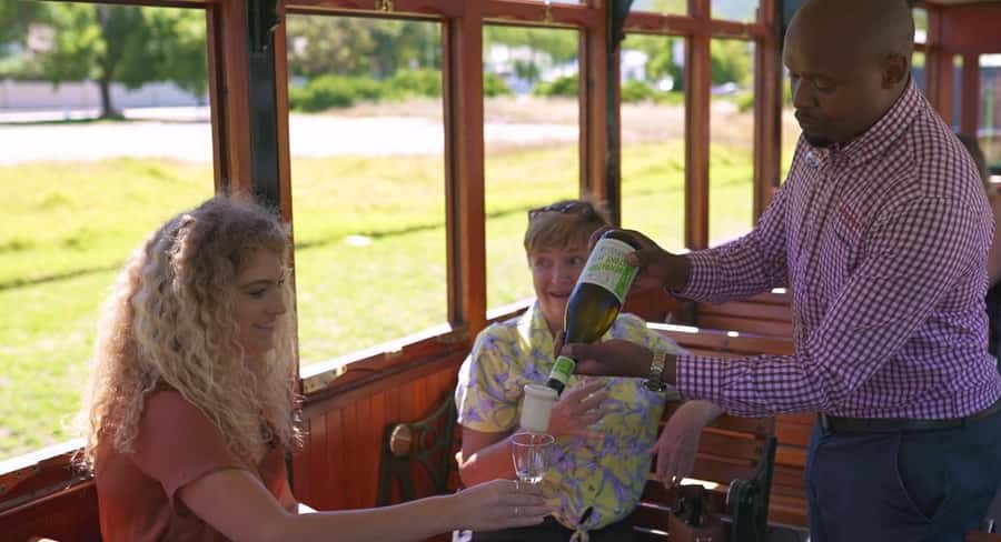 From Cape Town: Franschhoek Wine Tram Hop-on Hop-off - Timing, crowds, and the return journey