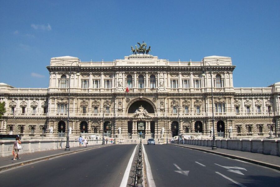 From Civitavecchia: Full-Day Panoramic Bus Tour of Rome - Trevi Fountain and a well-timed gelato break