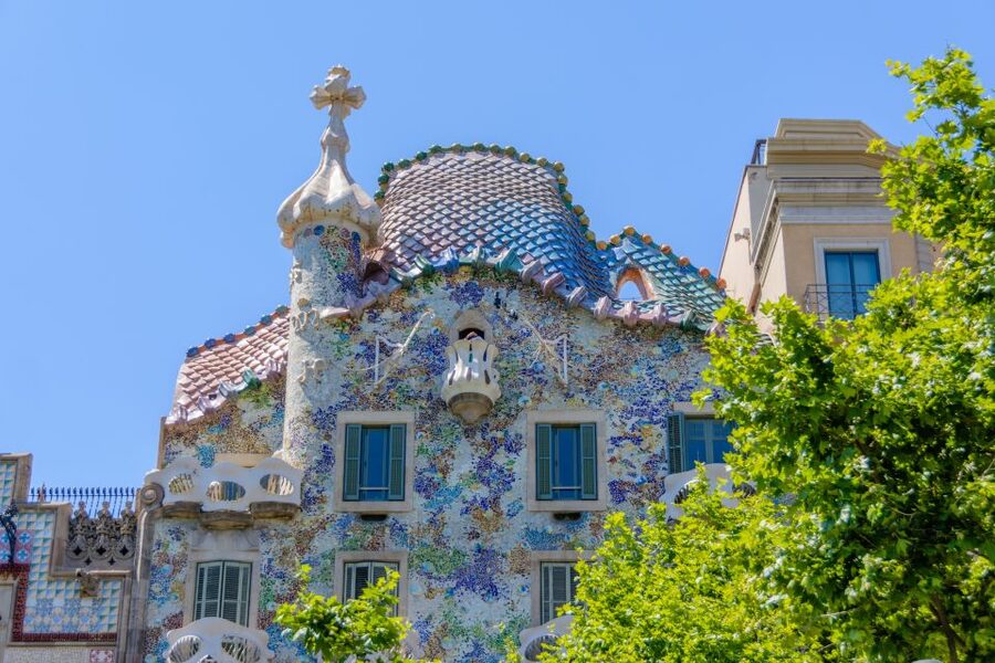 From Costa Brava: Barcelona and Antoni Gaudí's Work Bus Tour - Key points to know before booking