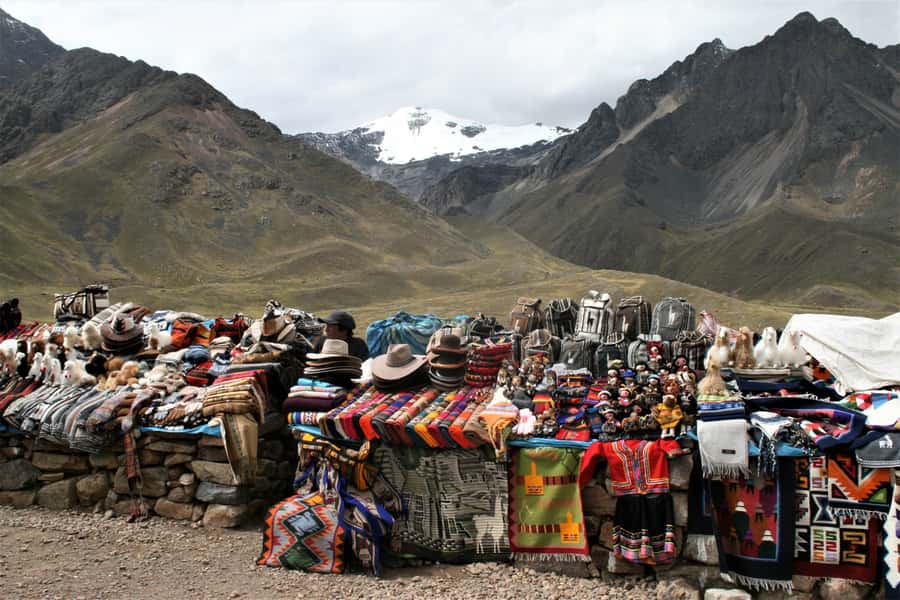From Cusco: Full-Day Touristic Bus to Puno with Guided Tours - Raqchi and the world of the Inka sun temple