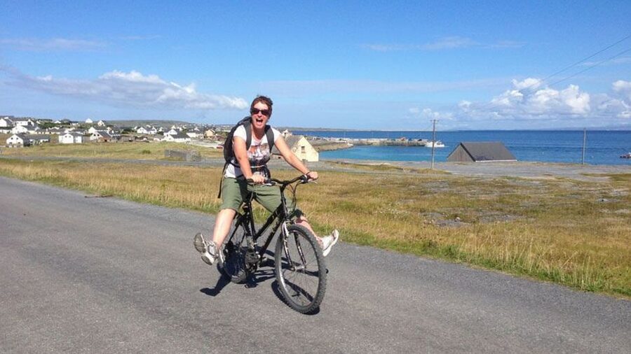 From Doolin: Day Trip to Inisheer with Bike or Bus Tour - Starting at Doolin Pier