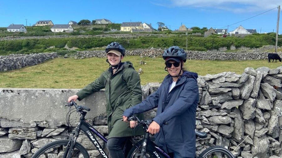 From Galway: Day Trip to Inisheer with Bike or Bus Tour - A small group with strong guiding