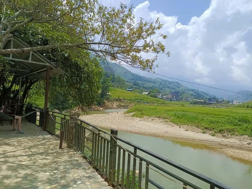 From Hanoi: 2-Day Sapa Limo Bus Tour & Fansipan Peak Visit - Free time in Sapa town