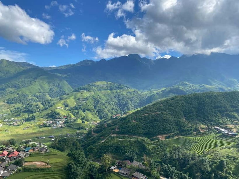 From Hanoi: Sapa 2D1N Homestay overnight by Morning bus - The early start from Hanoi