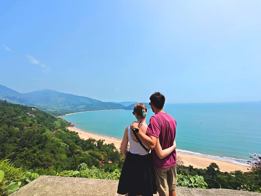 From Hue: Hoi An Guided Bus Tour with 4 Scenic Stops - Why this bus trip works well between Hue and Hoi An