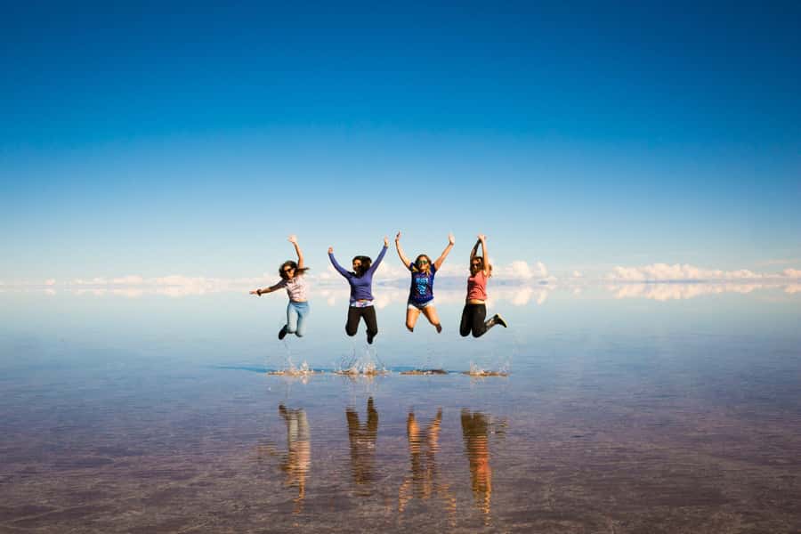 From La Paz: Salar de Uyuni 3-D Tour+Entrance Tickets by Bus - Uyuni’s Train Cemetery and Colchani