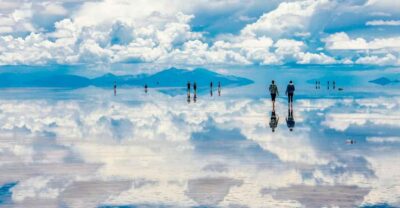 Salar de Uyuni 3-D Tour+Entrance Tickets by Bus