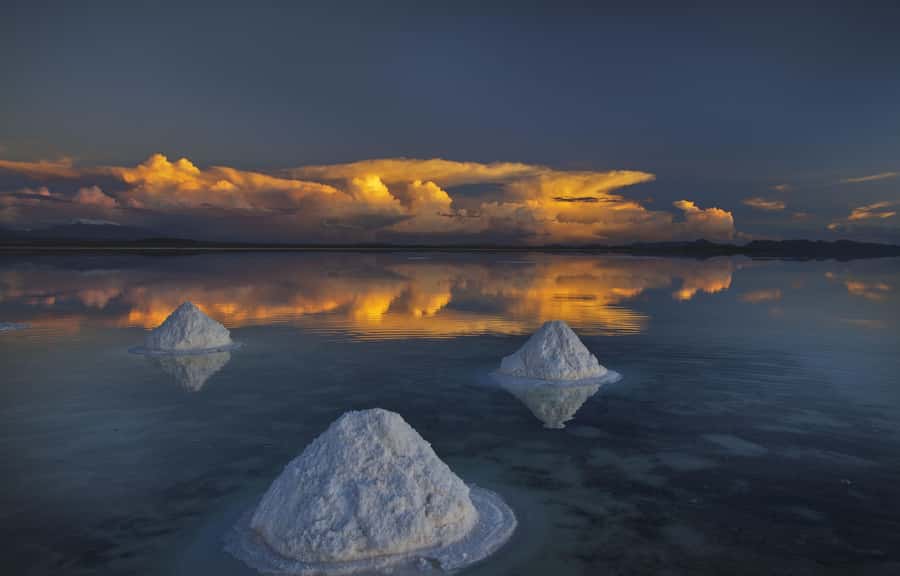 From La Paz: Uyuni Salt Flat Tour & Overnight Roundtrip Bus - The first sight of Salar de Uyuni