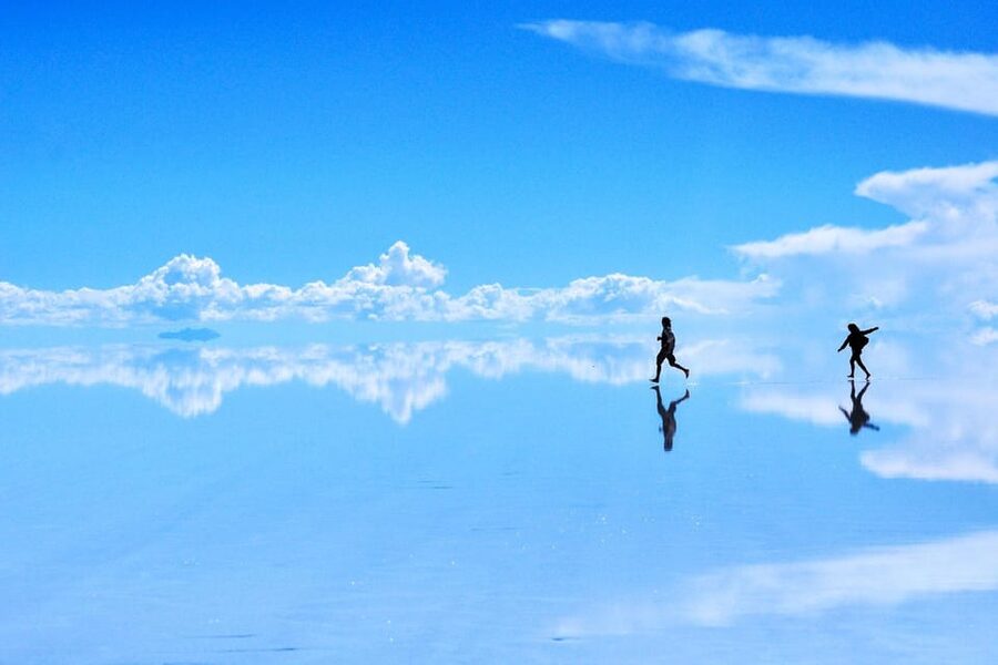 From La Paz: Uyuni Salt Flat Tour & Overnight Roundtrip Bus - Incahuasi Island and the giant cacti
